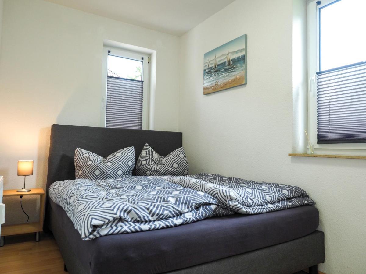 Ferienwohnungen Meerfarbig Zingst - Haustierfrei -Terrasse Mit Strandkorb Oder Balkon - E-Ladesaeule - Parkplatz - Wlan - Fahrradschuppen - Waschtrockner - Ruhig Und Zentral - Nichtraucher Buitenkant foto