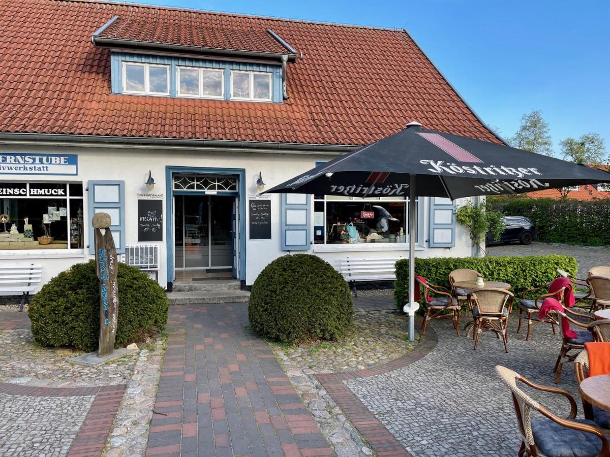 Ferienwohnungen Meerfarbig Zingst - Haustierfrei -Terrasse Mit Strandkorb Oder Balkon - E-Ladesaeule - Parkplatz - Wlan - Fahrradschuppen - Waschtrockner - Ruhig Und Zentral - Nichtraucher Buitenkant foto
