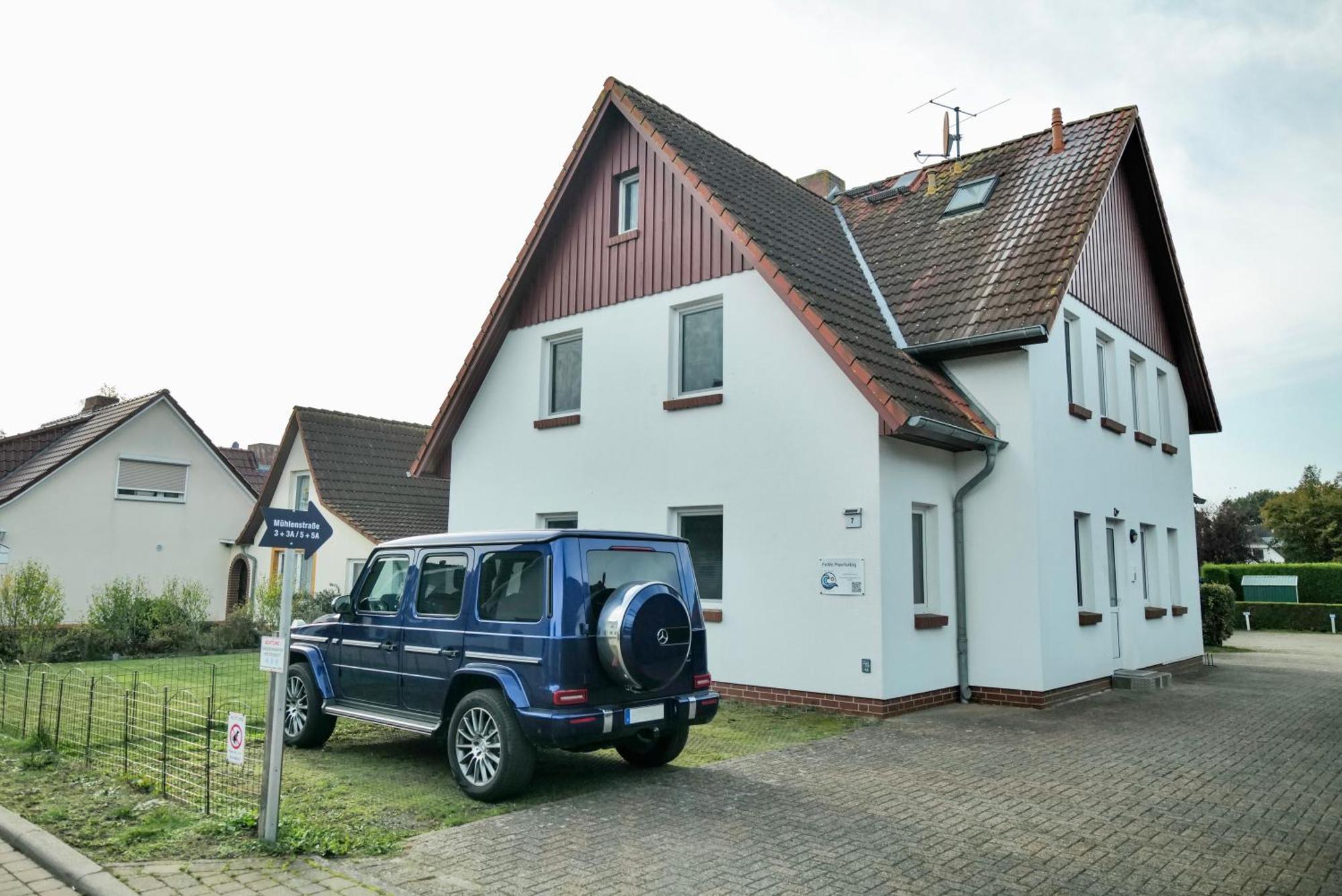 Ferienwohnungen Meerfarbig Zingst - Haustierfrei -Terrasse Mit Strandkorb Oder Balkon - E-Ladesaeule - Parkplatz - Wlan - Fahrradschuppen - Waschtrockner - Ruhig Und Zentral - Nichtraucher Buitenkant foto